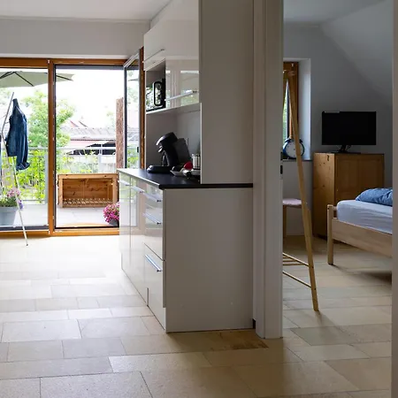 Schee Lohe Homestay *